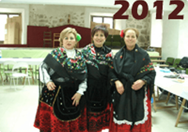 Mujeres con traje tradicional en las Águedas
