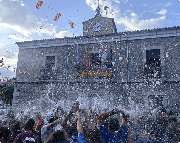 Pregón de fiestas desde el ayuntamiento