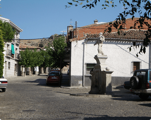 Plaza de Cascorro en San Bartolomé de Pinares